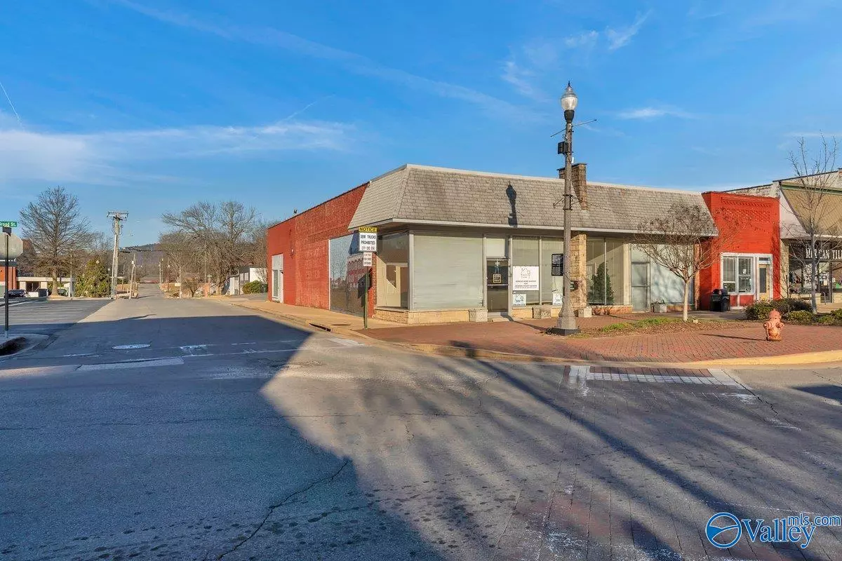 Scottsboro, AL 35768,250 South Broad Street