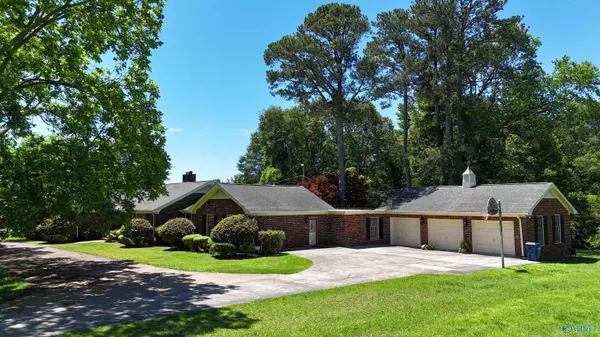 2625 Solitude Road, Albertville, AL 35950