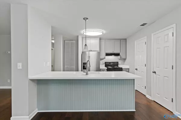 Huntsville, AL 35802,2094 Woodlawn Drive SW #2094