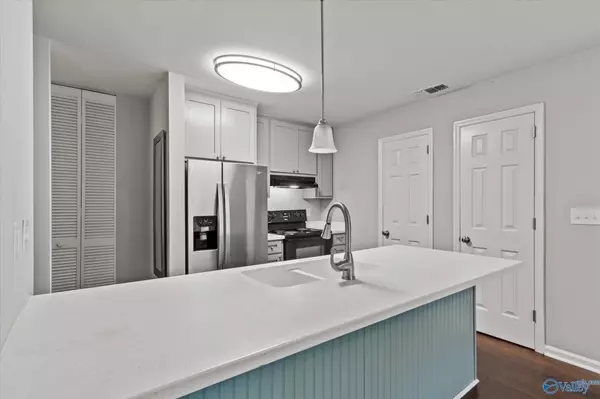 Huntsville, AL 35802,2094 Woodlawn Drive SW #2094