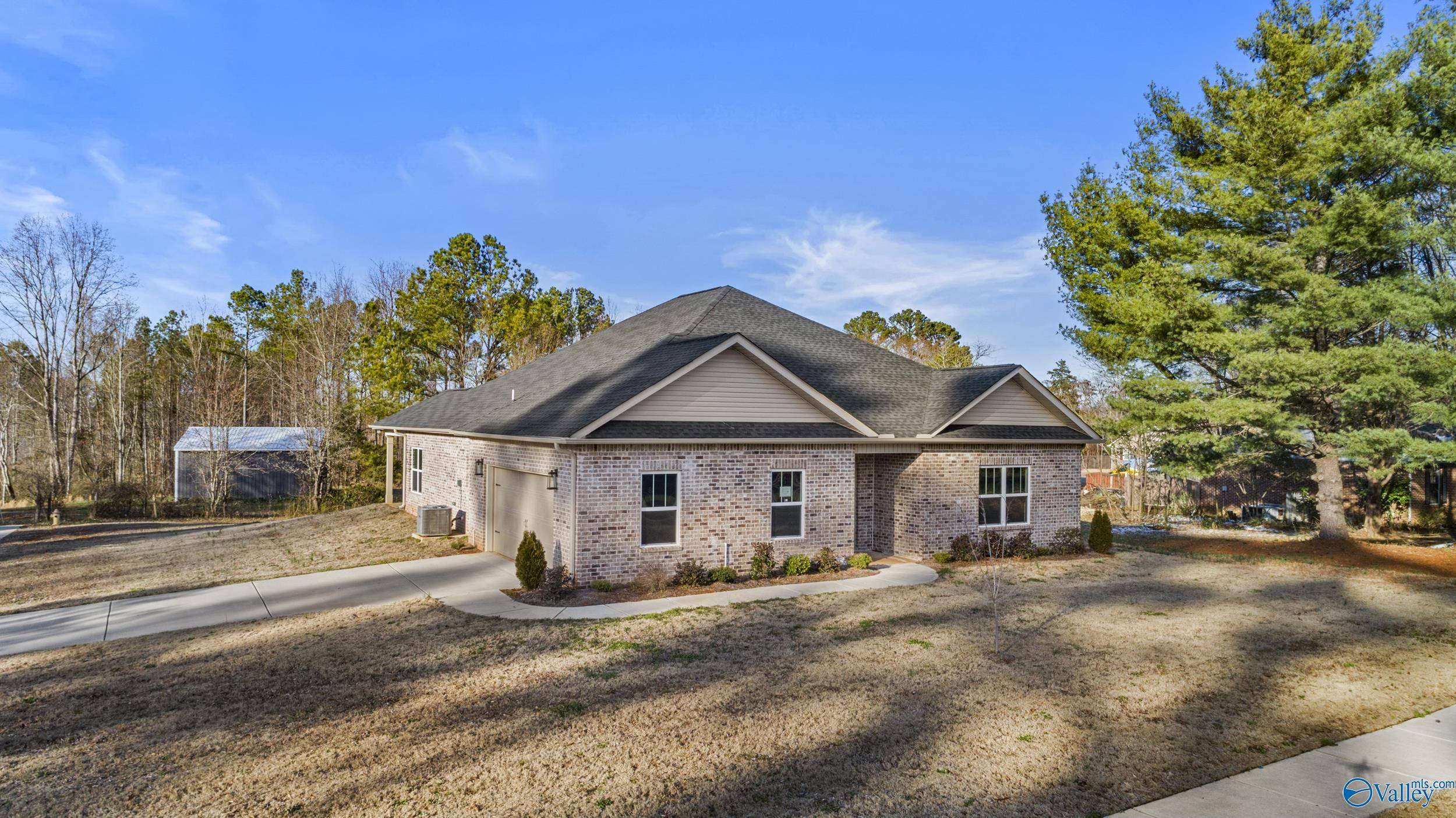 Huntsville, AL 35810,189 Topaz Road