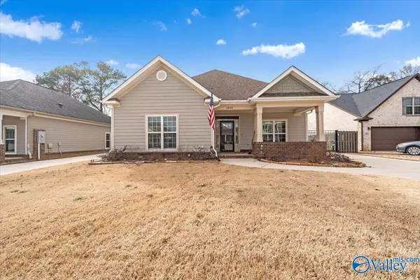 2604 Mountain Stream Way SE, Owens Cross Roads, AL 35763