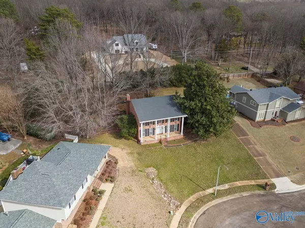 7800 Shadow Bend Drive, Huntsville, AL 35802