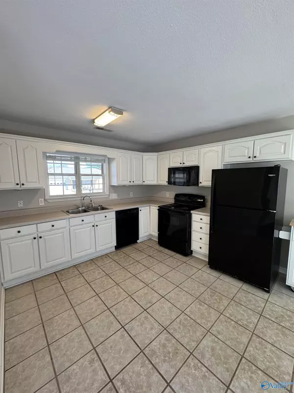 Cullman, AL 35057,56 White Oak Circle