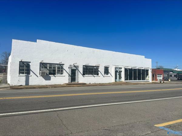 411 Main Street West, Hartselle, AL 35640