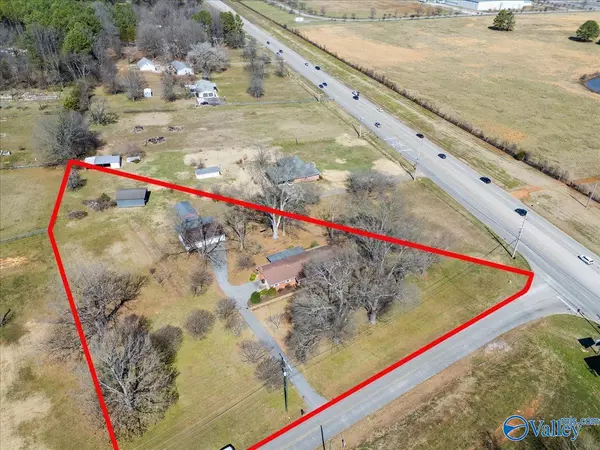 929 Chase Road, Huntsville, AL 35811