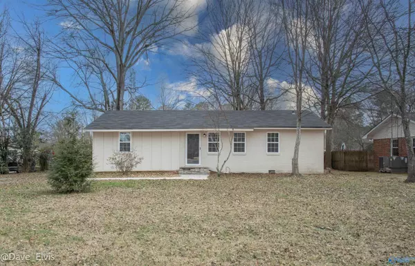 404 Adams Street SW, Hartselle, AL 35640
