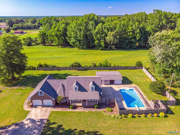 15153 New Cut Road, Athens, AL 35611