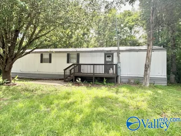 576 West Point Road, Somerville, AL 35670