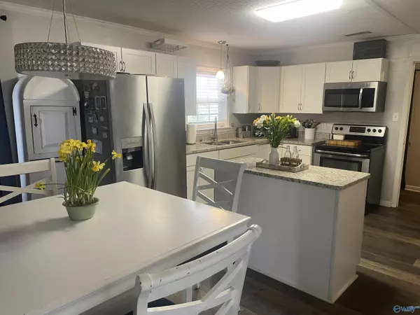 Gadsden, AL 35904,221 Harts Avenue