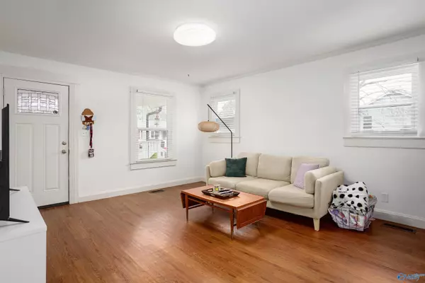 Florence, AL 35630,220 Foy Avenue