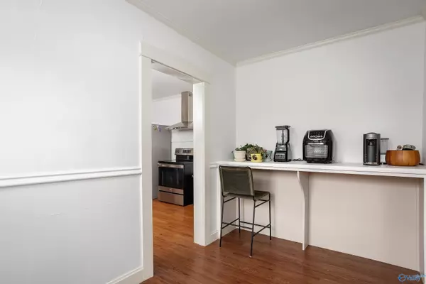 Florence, AL 35630,220 Foy Avenue