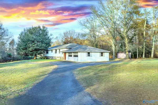 280 County Road 546, Albertville, AL 35951