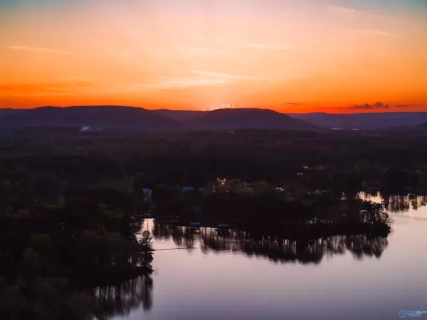 Scottsboro, AL 35769,1892 Lookout Mountain Drive