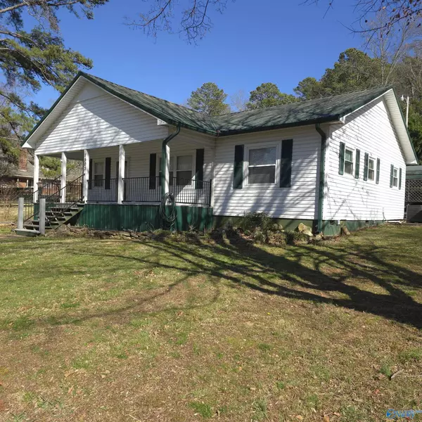 1503 S Scott Street, Scottsboro, AL 35768