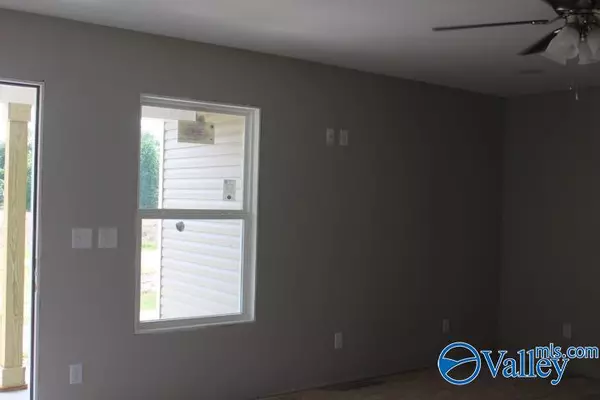 Henagar, AL 35978,284 Bellview Road