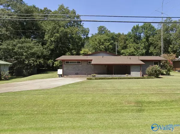 208 Tabor Road, Gadsden, AL 35904