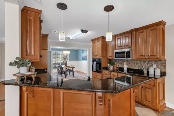 4811 Tomahawk Trail SE, Decatur, AL 35603