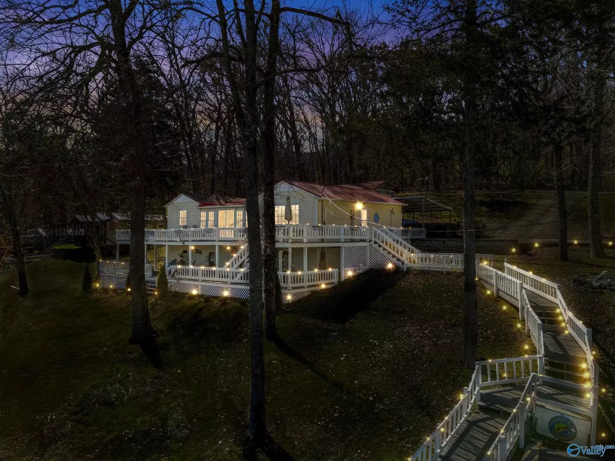 Ardmore, TN 38449,852 Lake Logan Road