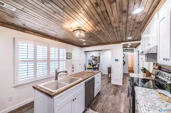 304 Bethany Drive, Scottsboro, AL 35769