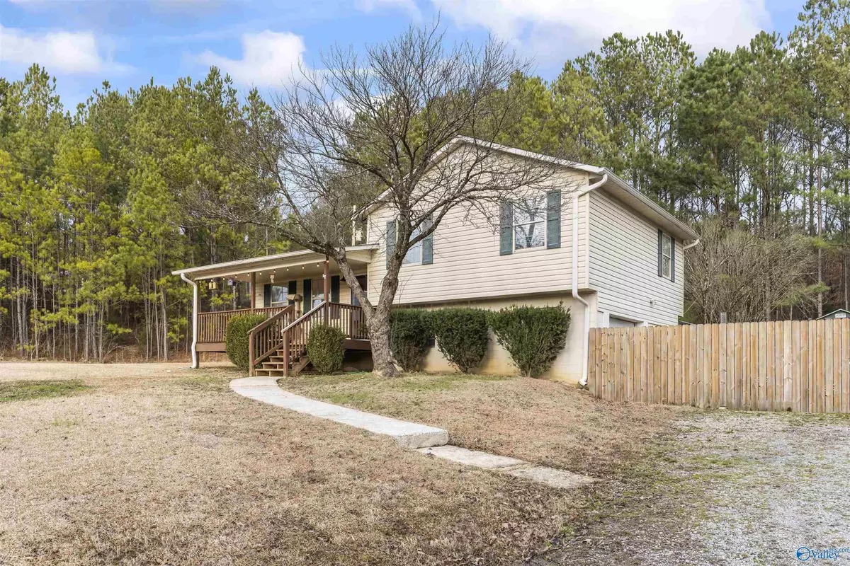 Cullman, AL 35057,61 County Road 1187