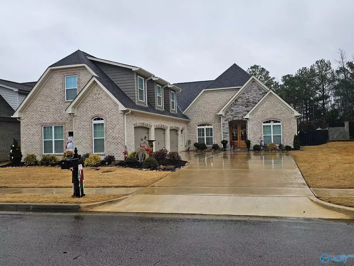 Athens, AL 35613,9B Shadow Creek Drive