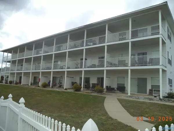 5799 Bay Village Drive #1002, Athens, AL 35611