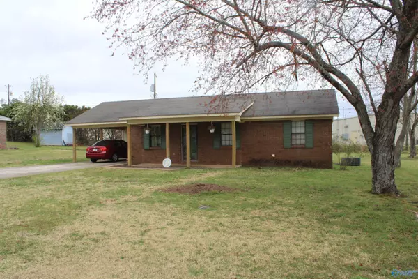 221 Nanela Drive, Moulton, AL 35650