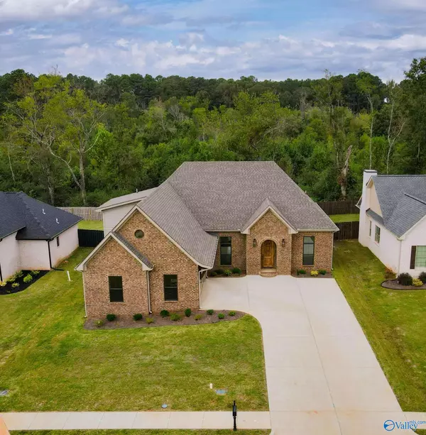 3028 Lisa Lane, Decatur, AL 35603