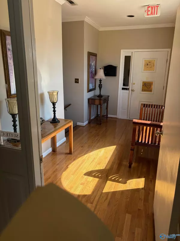 Huntsville, AL 35801,2313 Market Place #C