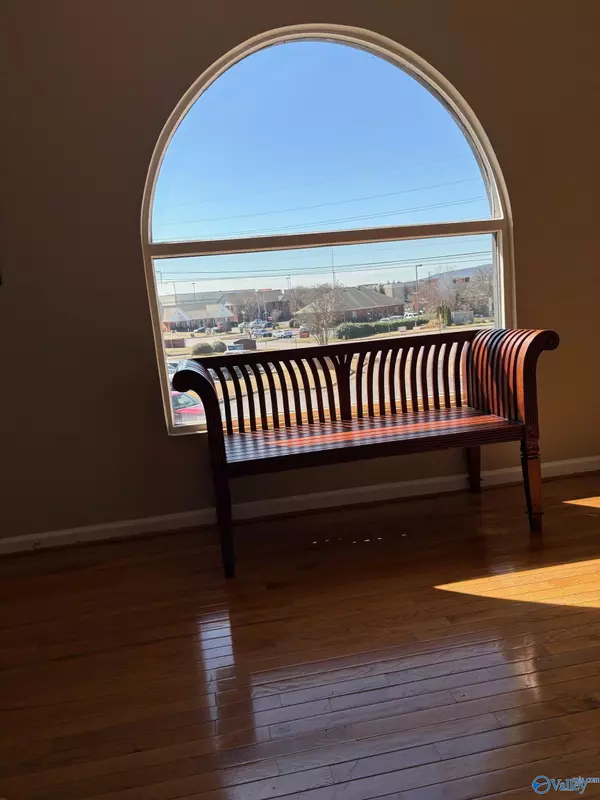 Huntsville, AL 35801,2313 Market Place #C