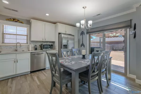 Florence, AL 35634,976 Garrett Lane