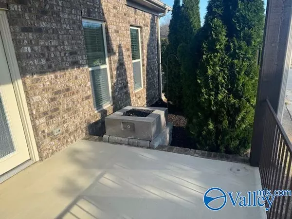 Owens Cross Roads, AL 35763,2827 Eastern Shore Drive SE