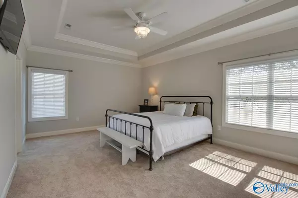 Owens Cross Roads, AL 35763,2812 Winterberry Way SE