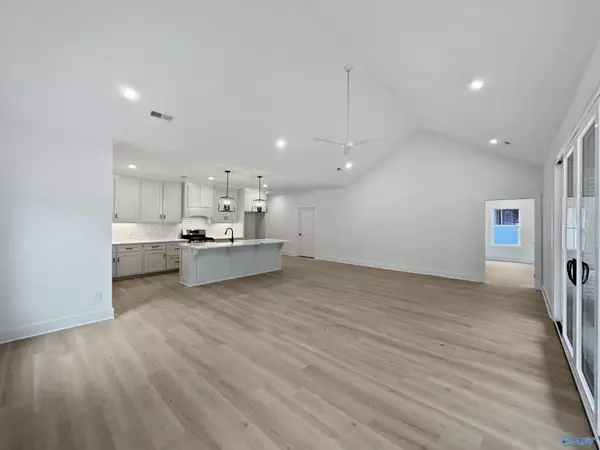 Athens, AL 35613,18135 Newby Chapel Road