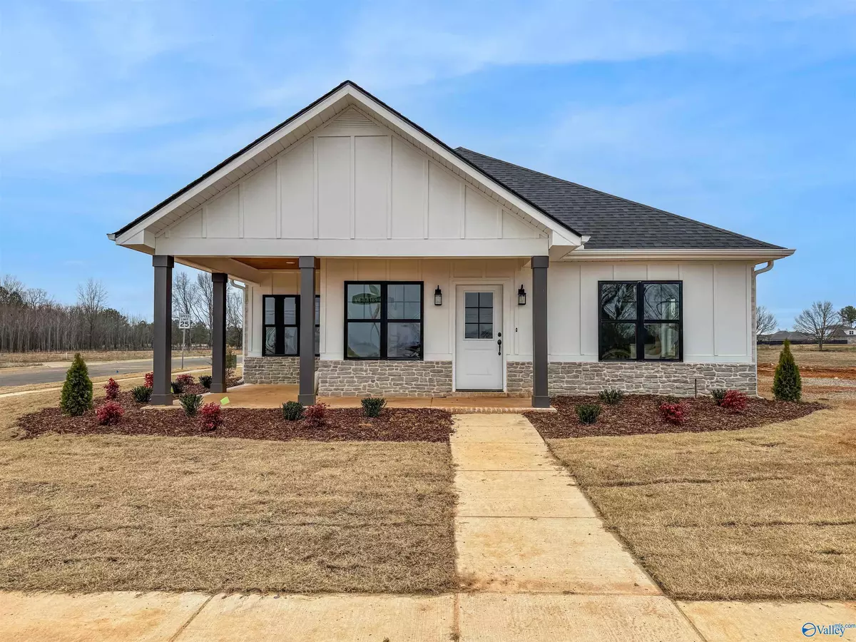 Athens, AL 35613,22146 Mulligan Parkway