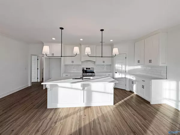 Athens, AL 35613,22146 Mulligan Parkway