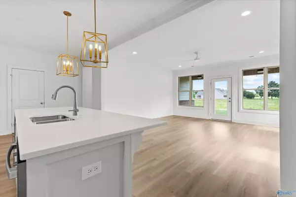 Athens, AL 35613,22122 Mulligan Parkway