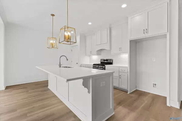 Athens, AL 35613,22122 Mulligan Parkway