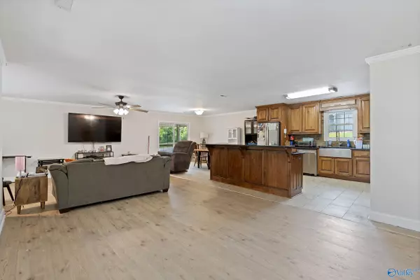 Decatur, AL 35603,317 Austinville Flint Road SW