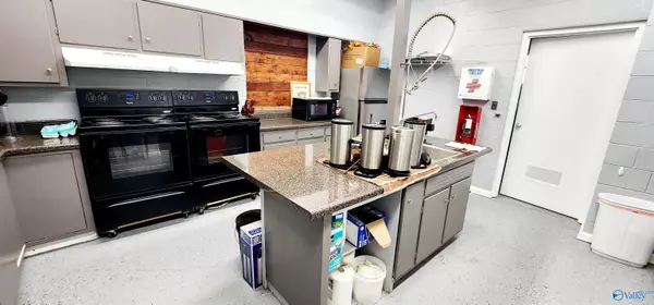 Arab, AL 35016,300 1st Avenue