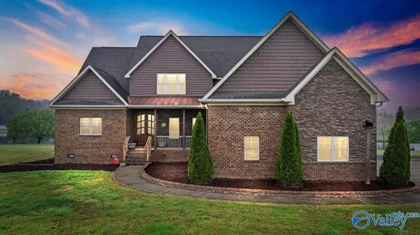 258 Butter And Egg Road, Hazel Green, AL 35750