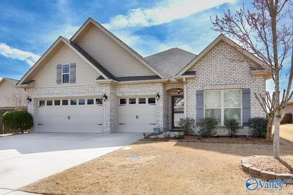 2941 Pasture View Lane SE, Owens Cross Roads, AL 35763