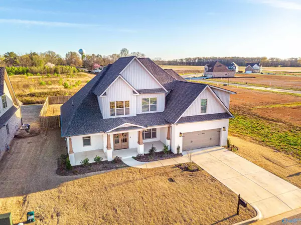 17802 Longleaf Drive, Athens, AL 35611