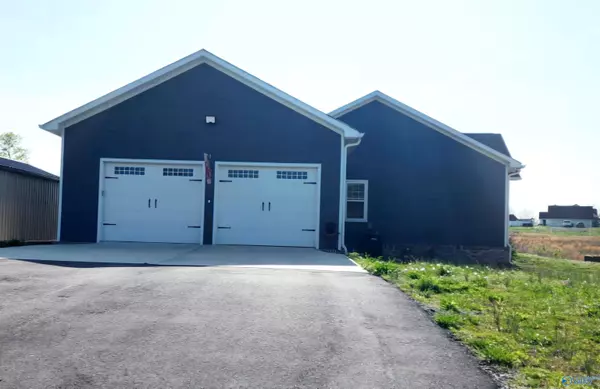 Baileyton, AL 35019,640 County Road 1759