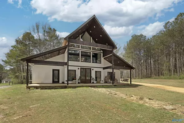 Altoona, AL 35952,85 Shady Grove Road