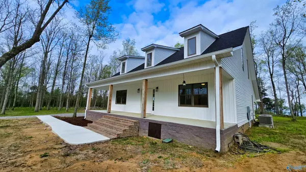 191 Scenic Drive, Section, AL 35771
