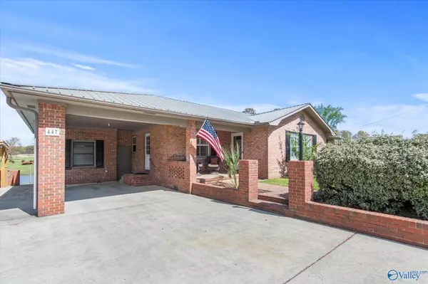 447 East Henderson Road, Boaz, AL 35957