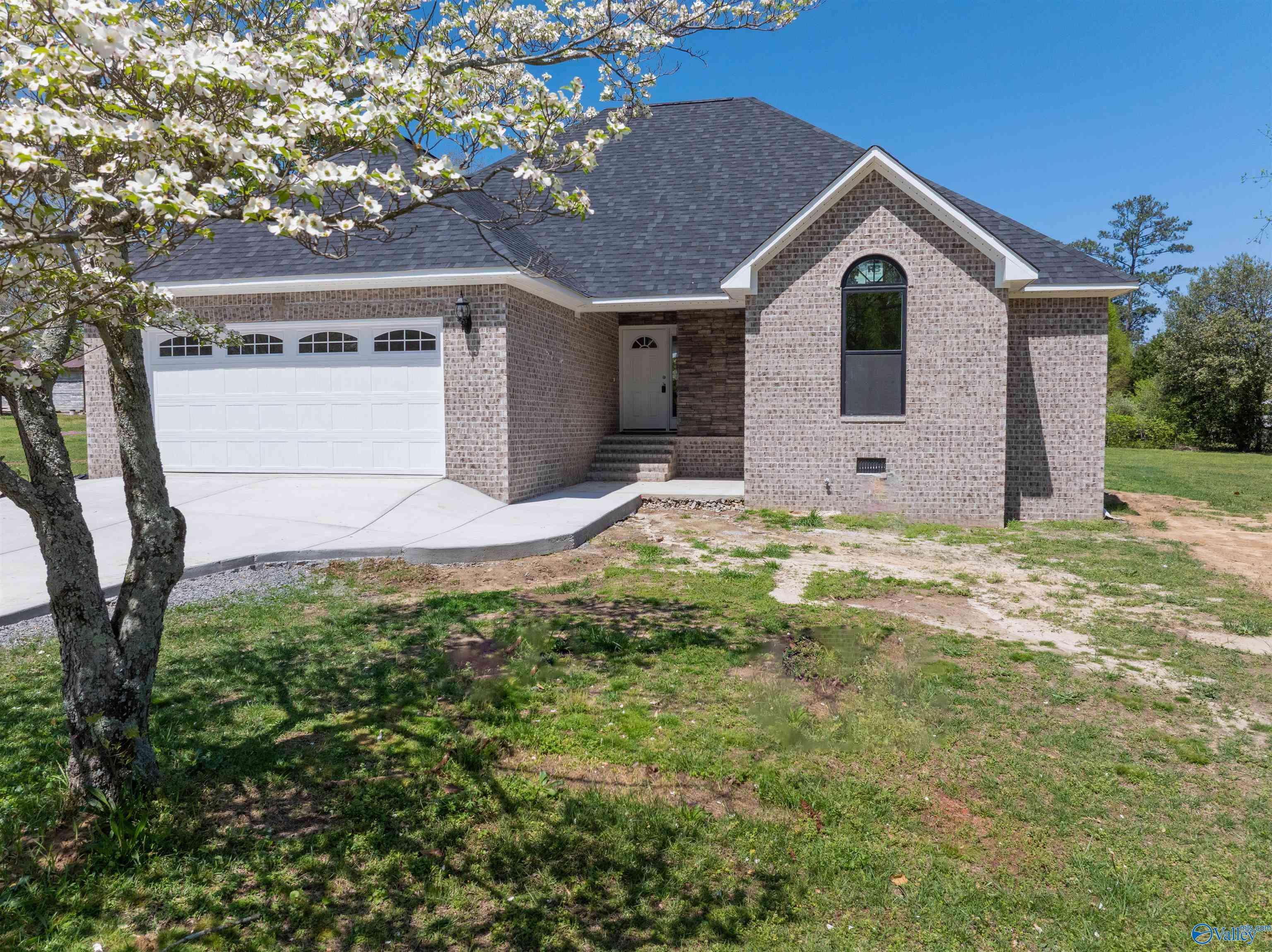 105 Martin Street, Albertville, AL 35950