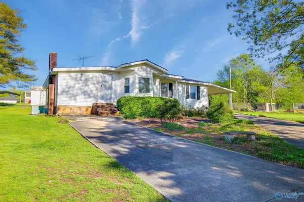 Trinity, AL 35673,1058 County Road 370